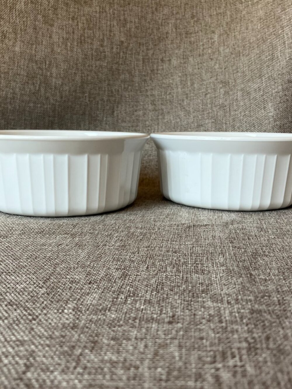 Set of 2 CorningWare French White 16.9oz/500mL Round Casserole / Ramekins F-16-B - Picture 4 of 8
